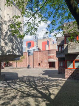 Altenzentrum St. Hildegardis, Gottfried Böhm